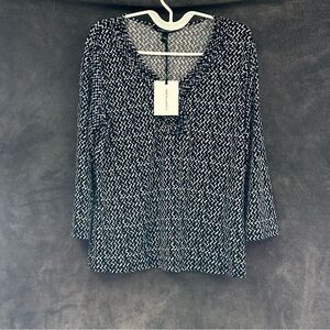 41 Hawthorn Black and White Zigzag Blouse